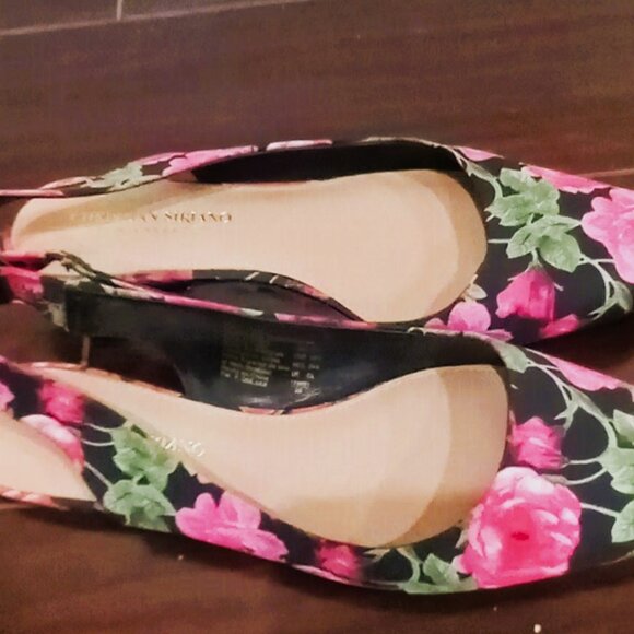 Sandals Flats - Picture 3 of 3